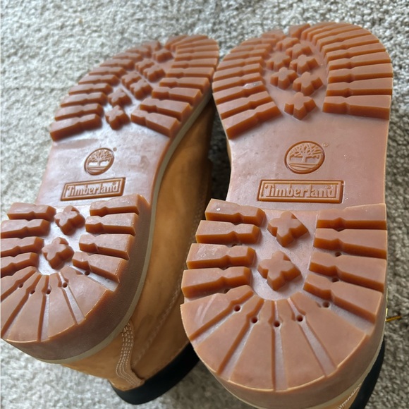 Timberland Boots - Size 7 - Like new condition! - Picture 3 of 5